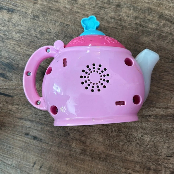 Fisher price tea pot 🫖 - Picture 3 of 4